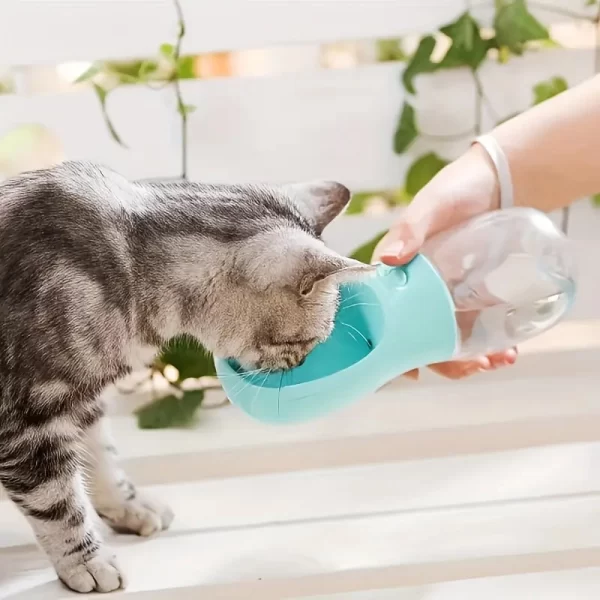 Botella Bebedero Portátil 2 en 1 Agua y Snacks para Perros y Gatos - Imagen 3